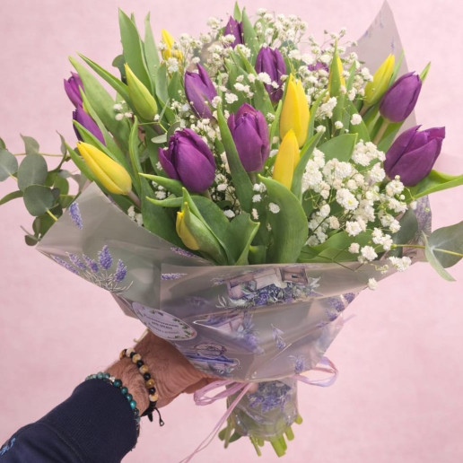 Ramo de tulipanes para enviar a domicilio a Granada