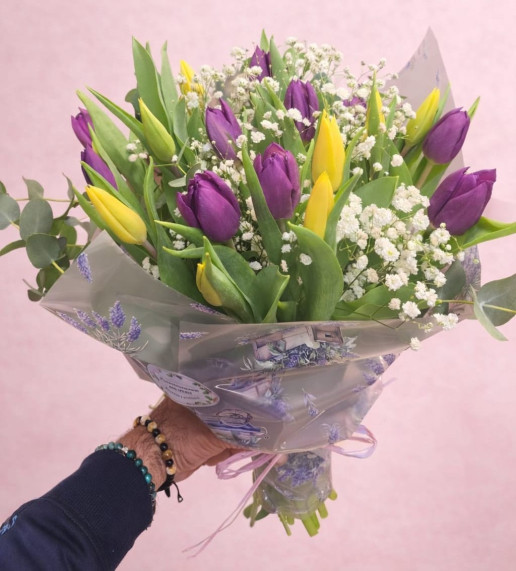 Ramo de tulipanes para enviar a domicilio a Granada