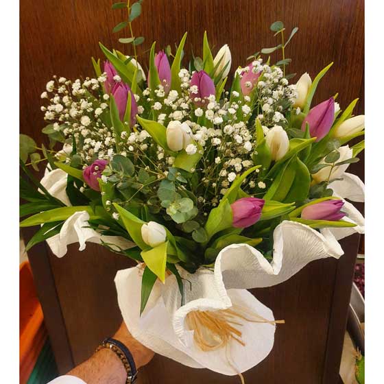 envio a domicilio de ramo de tulipanes en Granada